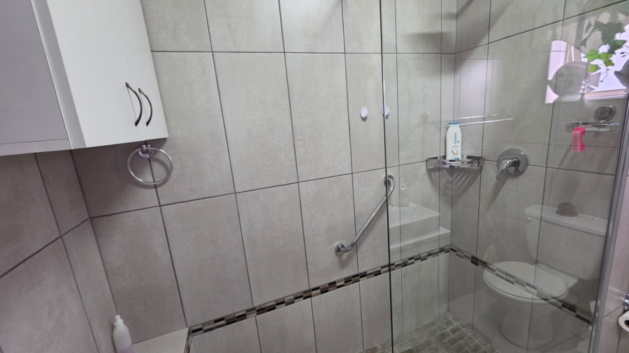 3 Bedroom Property for Sale in Hartenbos Central Western Cape